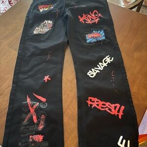 Sacred Crown Black Graphic Print Pants with Red Accents Size18 (28 x 28)